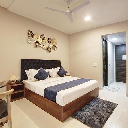 Limewood Stay - Executive Huda City Center Гургаон Екстериор снимка