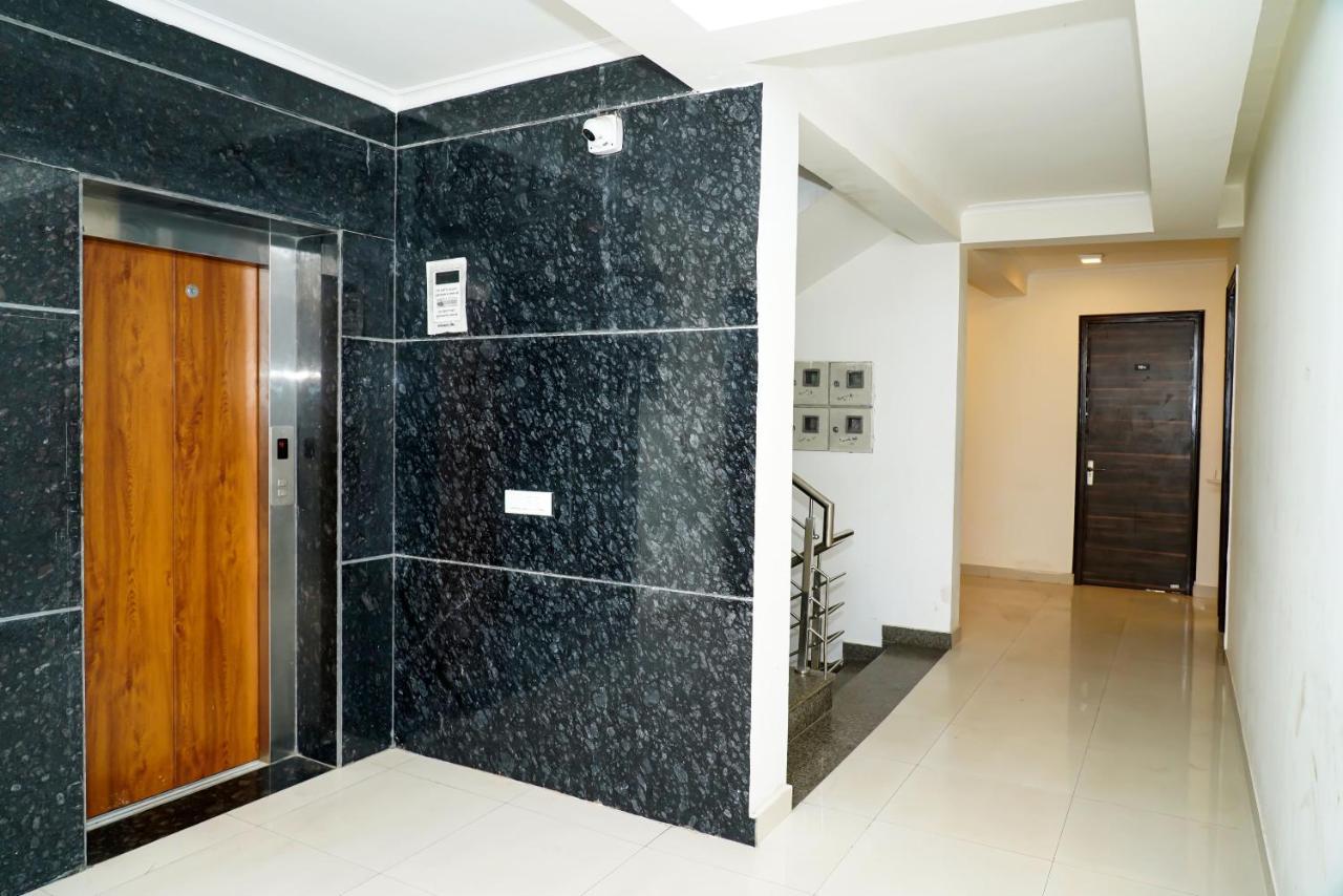 Limewood Stay - Executive Huda City Center Гургаон Екстериор снимка