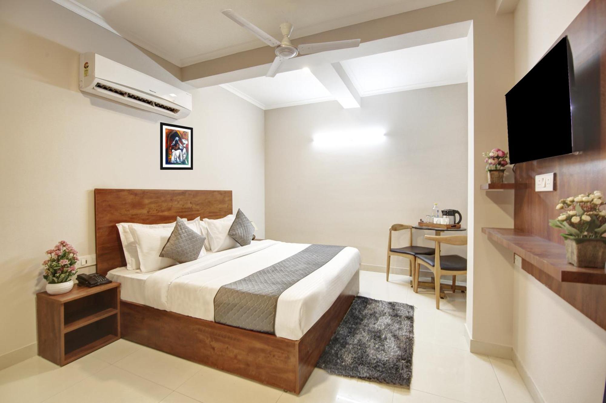 Limewood Stay - Executive Huda City Center Гургаон Екстериор снимка