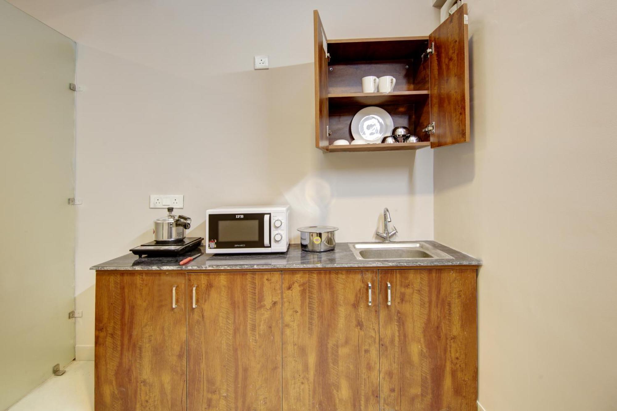 Limewood Stay - Executive Huda City Center Гургаон Екстериор снимка