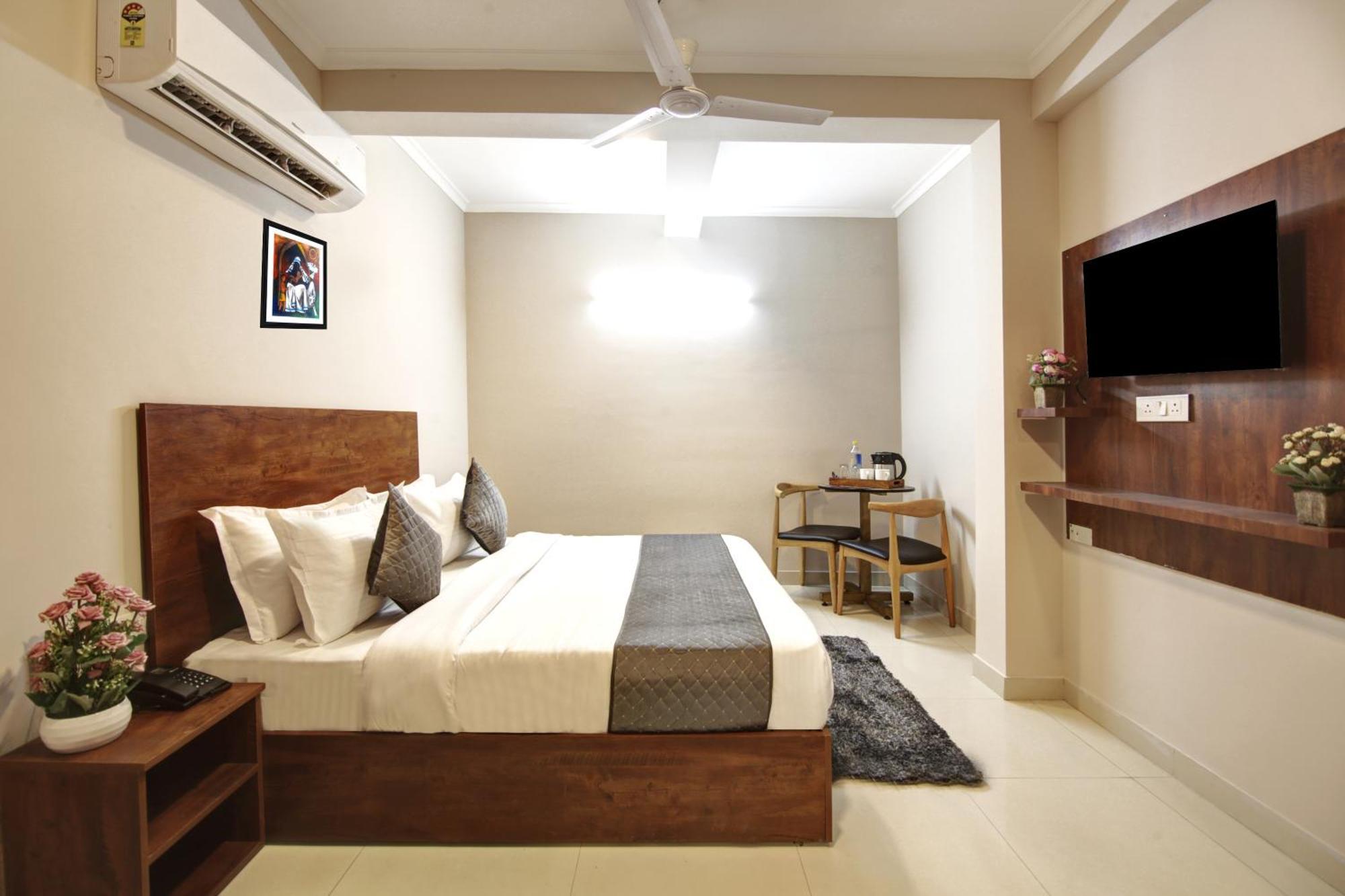 Limewood Stay - Executive Huda City Center Гургаон Екстериор снимка