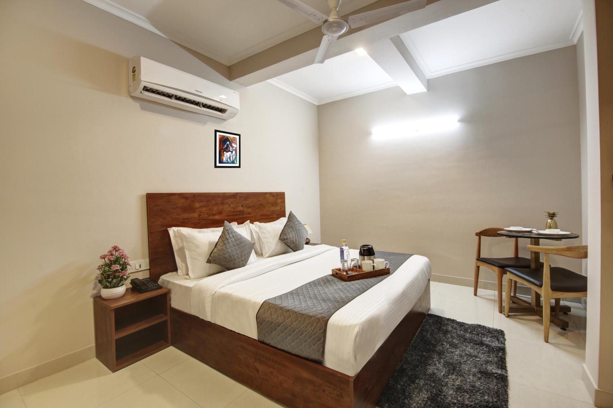 Limewood Stay - Executive Huda City Center Гургаон Екстериор снимка