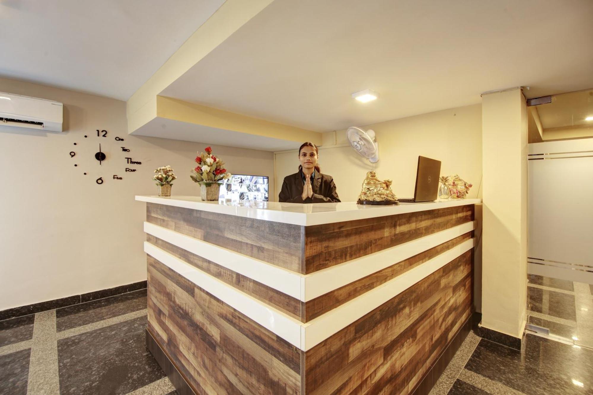 Limewood Stay - Executive Huda City Center Гургаон Екстериор снимка