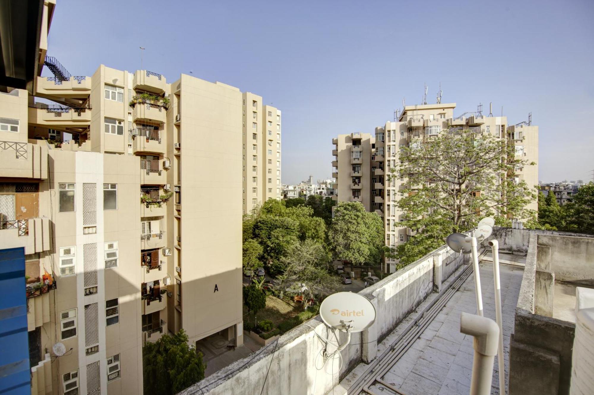 Limewood Stay - Executive Huda City Center Гургаон Екстериор снимка