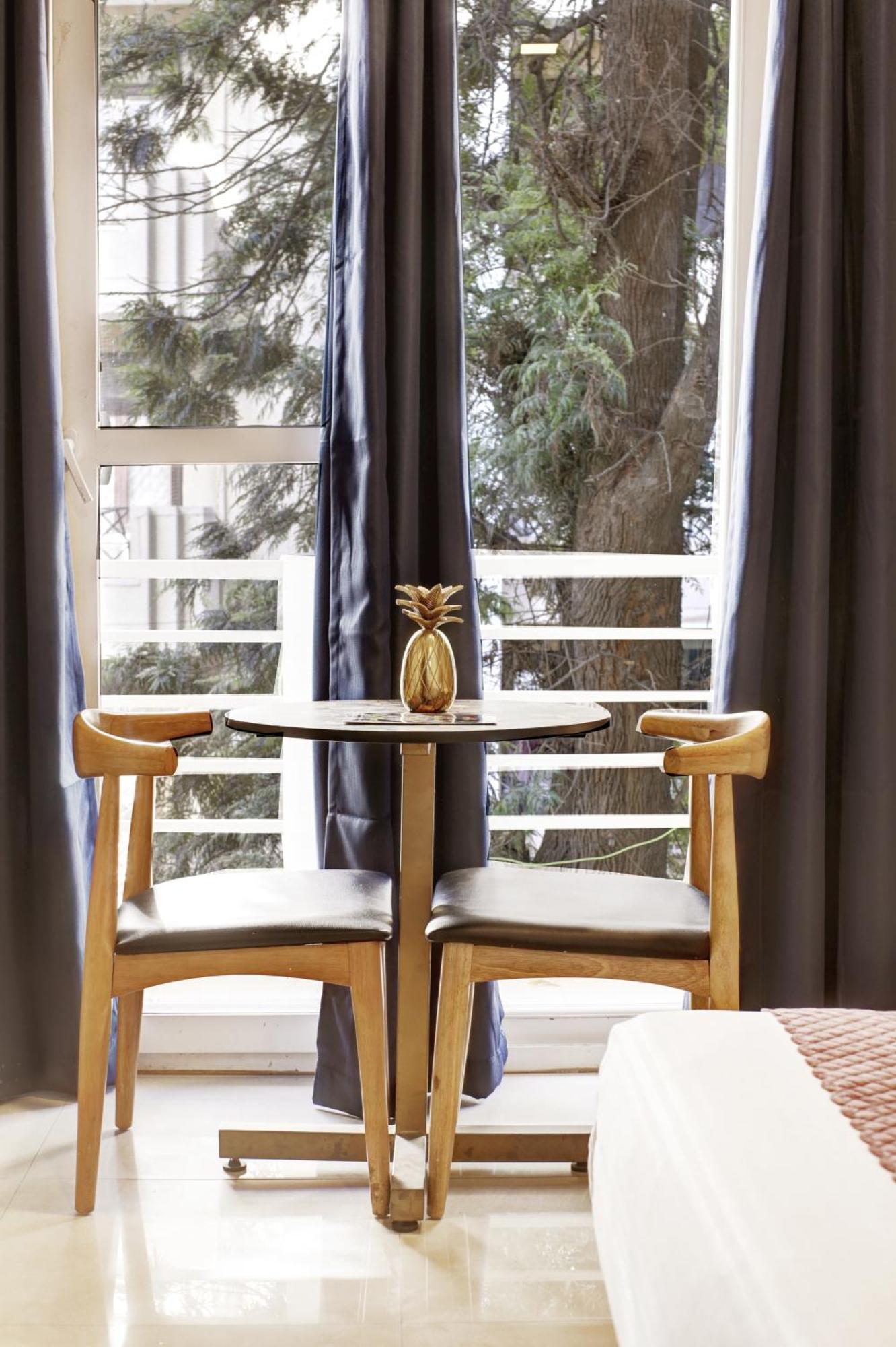 Limewood Stay - Executive Huda City Center Гургаон Екстериор снимка