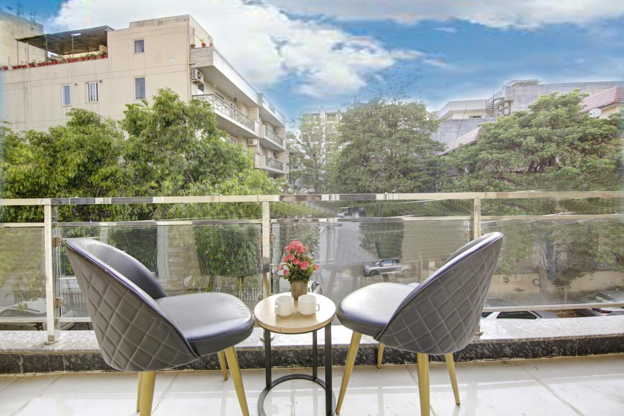 Limewood Stay - Executive Huda City Center Гургаон Екстериор снимка